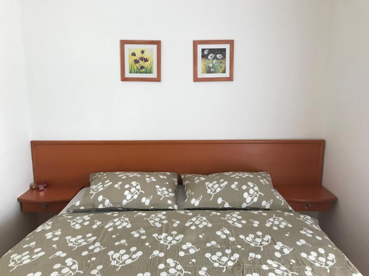 Lili Apartman Birdland Buekfuerdo ภายนอก รูปภาพ